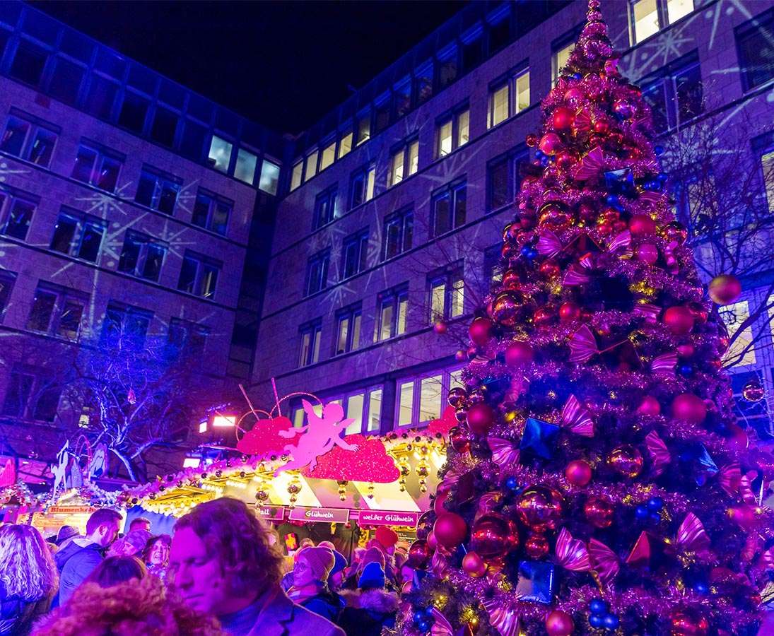 Riesen Weihnachtsbaum mit LED Lichterkette 510cm günstig kaufen